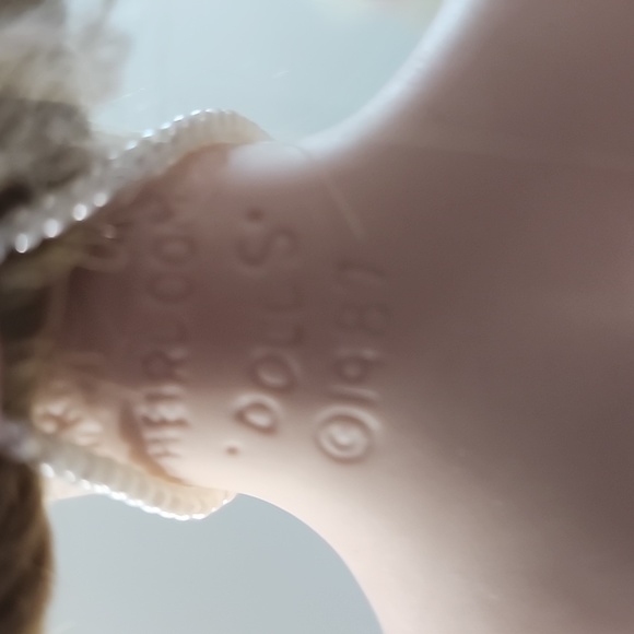 Franklin Heirloom Porcelain Cinderella Collector Doll - Picture 16 of 16